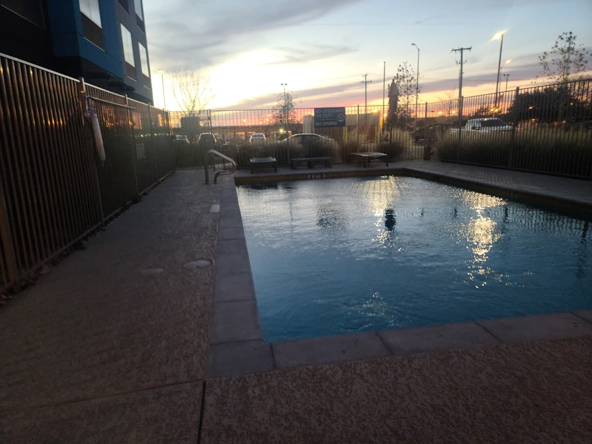 Tru by Hilton Round Rock — photo 3