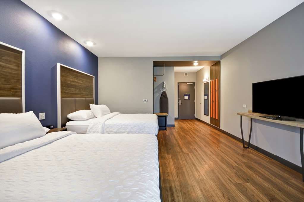 Tru by Hilton Sumter — photo 2