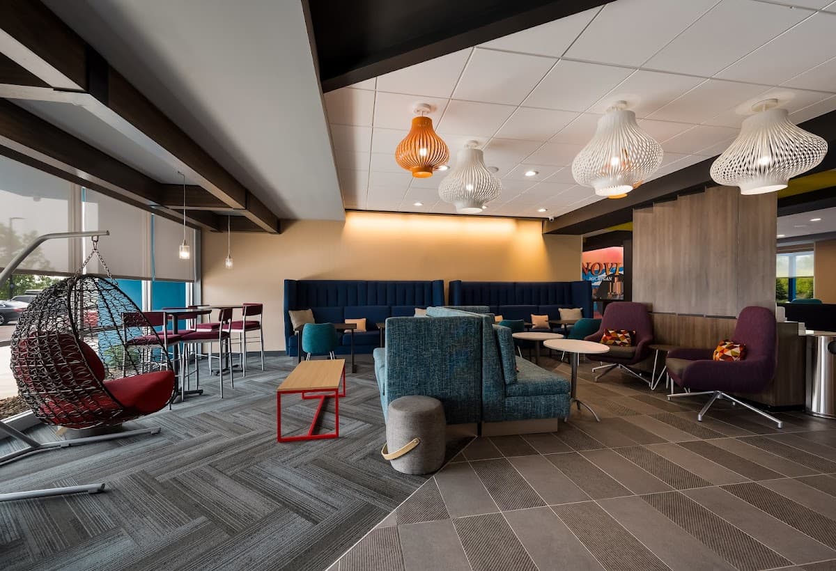 Tru by Hilton Novi Detroit — photo 5